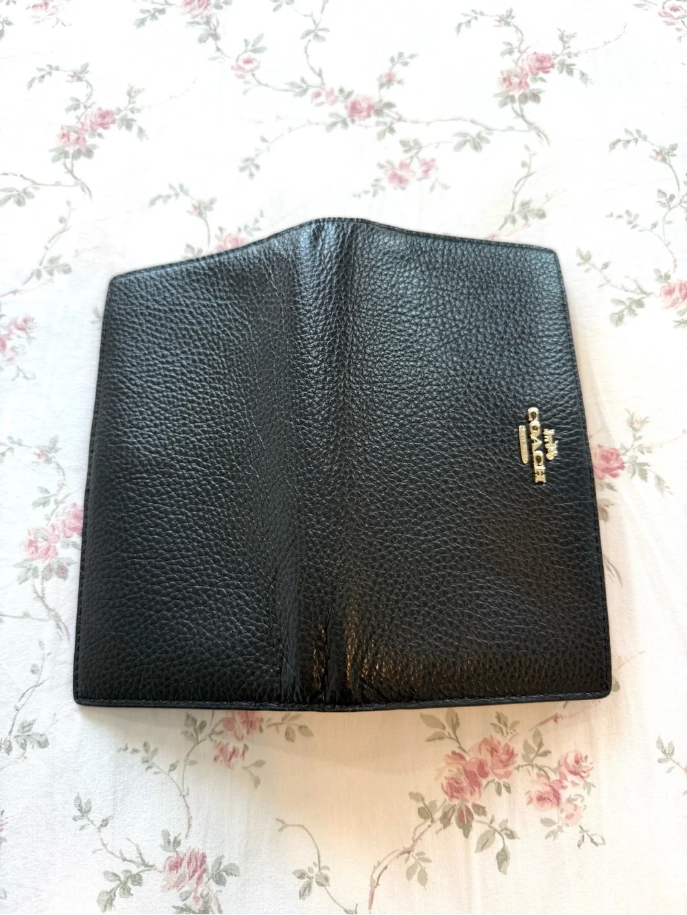 NWOT Coach Black Pebbled Leather Slim Zip Logo Gold Hardware Wallet